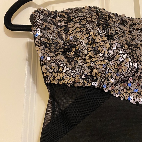 XS Sequin Body con dress by Mystic - Picture 6 of 6